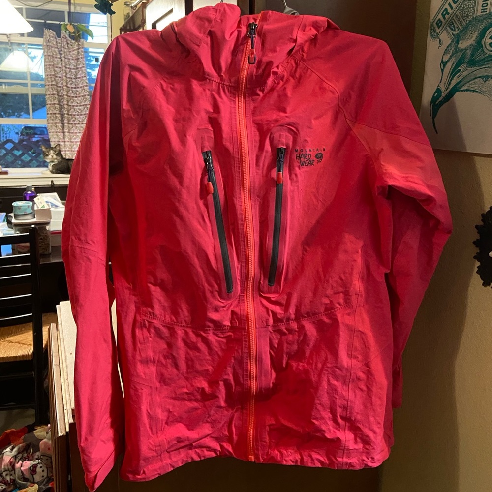Womens Mountain Hardwear Rain Jacket medium